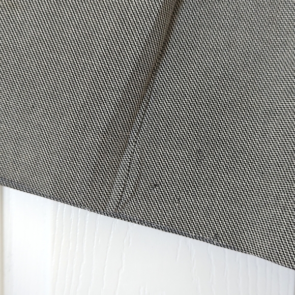 Express 90's Vintage Lightweight Chevron Knit High Waist Pleat Wide Leg Shorts 5 - Picture 6 of 14